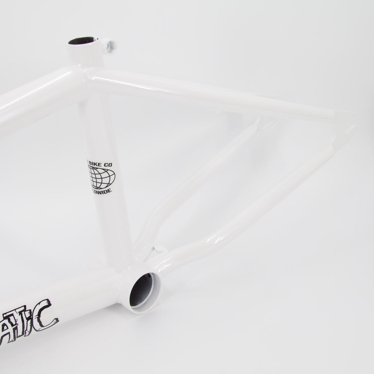 HyperLunaticFrameWhite3_1200x1